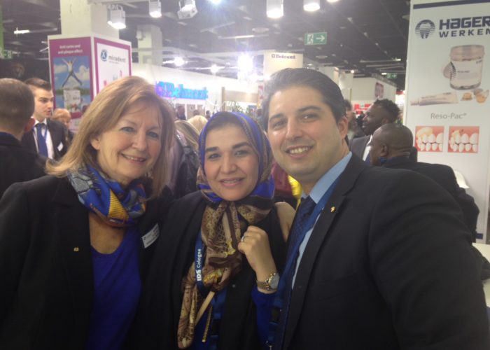Mme MAGANI avec Samy et Willy IDS Köln 2015 Mme MAGANI avec Samy et Willy IDS Köln 2015